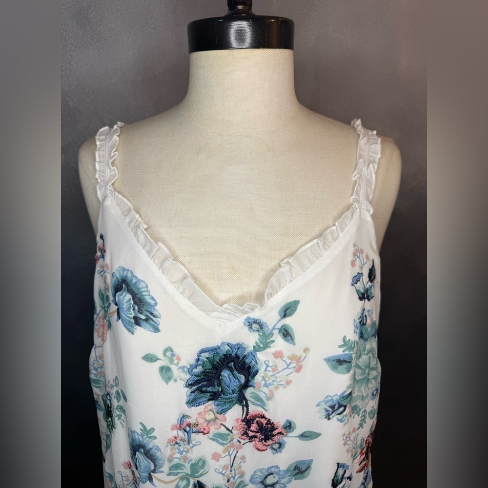 White House Black Market Floral Embroidered Cami Tank – Size M - Picture 3 of 9